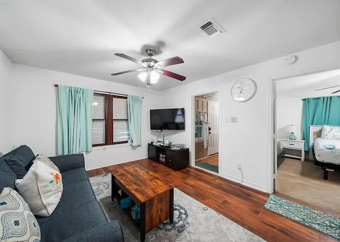 Galveston Beach House Family/Pet Friendly